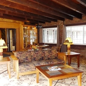 Dude Rancher Lodge - You can feel totally at ease here. Coffee and water in the lobby plus computer for guest use. Credit Barbara L. Steinberg - Hotels Near Me - Billings, Montana