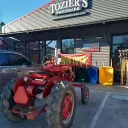 Toziers True Value Paint & Hardware