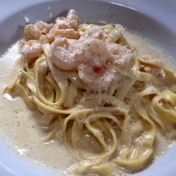 Maiale Empório e Restaurante - Fettuccine creme de Brie e camarão