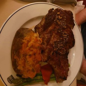 Gibbys - Steak with the famous potato - Steakhouses Near Me - Saint-Sauveur, Quebec Gibbys - Steak with the famous potato - Steakhouses Near Me - Saint-Sauveur, Quebec