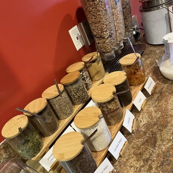 TownePlace Suites by Marriott - Oatmeal Toppings Selection - Hotels Near Me - Sierra Vista, Arizona
