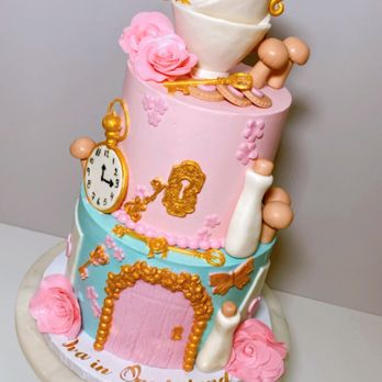 Marium Sweets - Alice in wonderland cake - Custom Cakes Near Me Marium Sweets - Alice in wonderland cake - Custom Cakes Near Me
