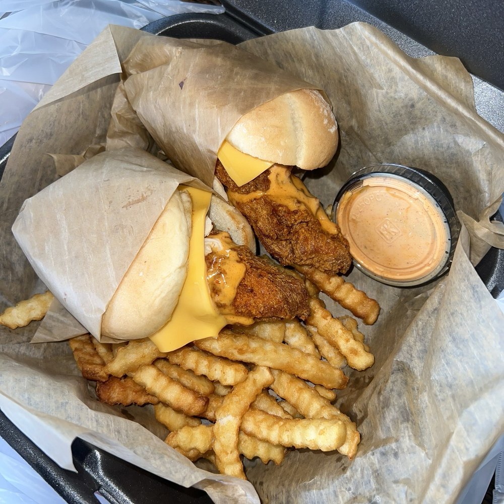 Chicken Wagon - Chicken sliders - Chicken Shop Near Me - Baton Rouge, Louisiana Chicken Wagon - Chicken sliders - Chicken Shop Near Me - Baton Rouge, Louisiana