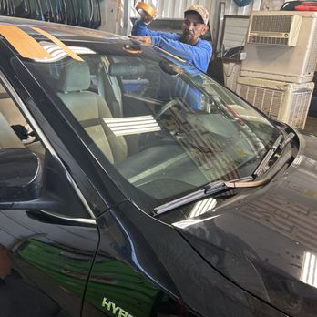 Chuy's Auto Glass - Auto Glass Services Near Me - Lancaster, California