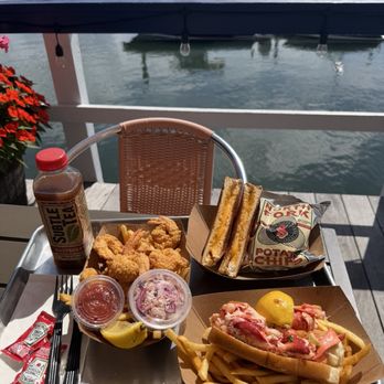 Butler's Flat - Waterfront dining - Seafood Near Me - Port Washington, New York Butler's Flat - Waterfront dining - Seafood Near Me - Port Washington, New York