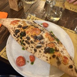La Locanda - Calzone di Pomodoro