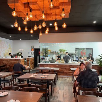 Yang Kee Dumpling - Interior is stylish and sleek - Dim Sum Near Me - Davis, California Yang Kee Dumpling - Interior is stylish and sleek - Dim Sum Near Me - Davis, California