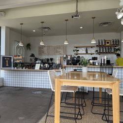 Drip House Coffee - Inside bar