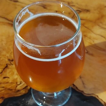 Brews Brothers Brewpub - Golden pilsner - Brewpubs Near Me - Burbank, California