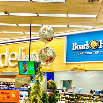 Pavilions - the inside of a grocery store - Grocery Near Me - Laguna Beach, California