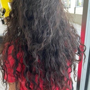 Eli Dominican Magic - Hair Salons Near Me - Miami, Florida Eli Dominican Magic - Hair Salons Near Me - Miami, Florida