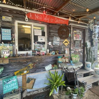 Wild Sassa - Outside, Order Window - Food Trucks Near Me - Homosassa, Florida