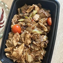 The Thai Kitchen - Drunken Noodles (Pad Kee Mao)