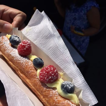 Mobile Viennoiserie - Seasonal fruit with custard - Food Trucks Near Me - Vancouver, British Columbia Mobile Viennoiserie - Seasonal fruit with custard - Food Trucks Near Me - Vancouver, British Columbia