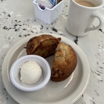 Moke’s Bread And Breakfast - Banana walnut muffin - Breakfast & Brunch Near Me - Honolulu, Hawaii Moke’s Bread And Breakfast - Banana walnut muffin - Breakfast & Brunch Near Me - Honolulu, Hawaii
