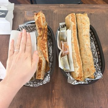 Los De Juarez Burritos - Size of burritos - Mexican Near Me - San Clemente, California Los De Juarez Burritos - Size of burritos - Mexican Near Me - San Clemente, California