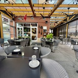 Colore Italian Restaurant & Pizzeria - Outdoor/patio seating