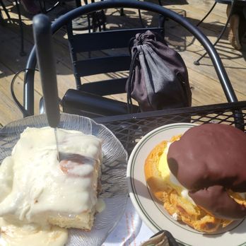 Calico Cupboard Cafe And Bakery - La Conner - Cinnamon roll and cream puff - Bakeries Near Me - La Conner, Washington Calico Cupboard Cafe And Bakery - La Conner - Cinnamon roll and cream puff - Bakeries Near Me - La Conner, Washington