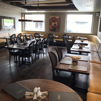 Catelli's - Interior seating - New American Near Me - Geyserville, California Catelli's - Interior seating - New American Near Me - Geyserville, California