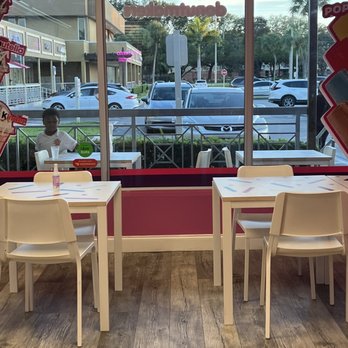 Donut Makers - Donuts Near Me - Hollywood, Florida