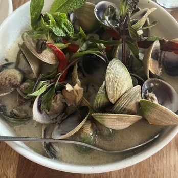Dudley Market - Clams - Wine Bars Near Me - Venice, California