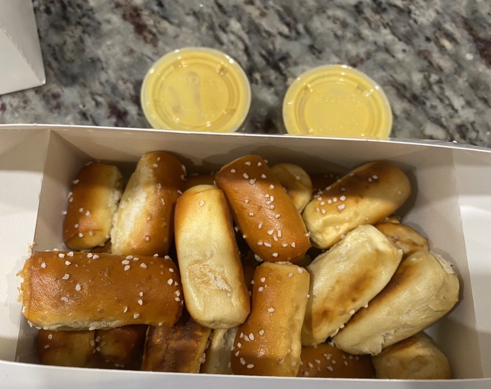 PHILLY PRETZEL FACTORY Updated September 2024 13 Reviews 1400