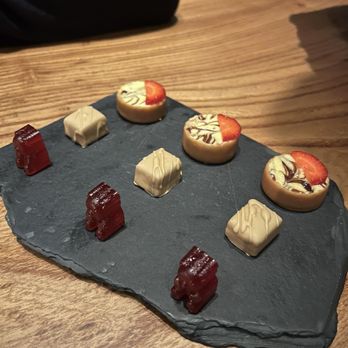 Lazy Bear - Petit fore's as the last course. Gummy and a small cheesecake - New American Near Me - San Francisco, California Lazy Bear - Petit fore's as the last course. Gummy and a small cheesecake - New American Near Me - San Francisco, California