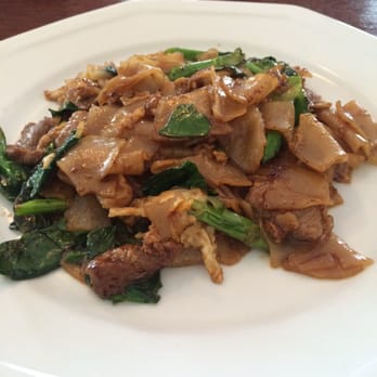 Thai Essence - Yummy Beef See Ew - Thai Near Me - Nutley, New Jersey Thai Essence - Yummy Beef See Ew - Thai Near Me - Nutley, New Jersey