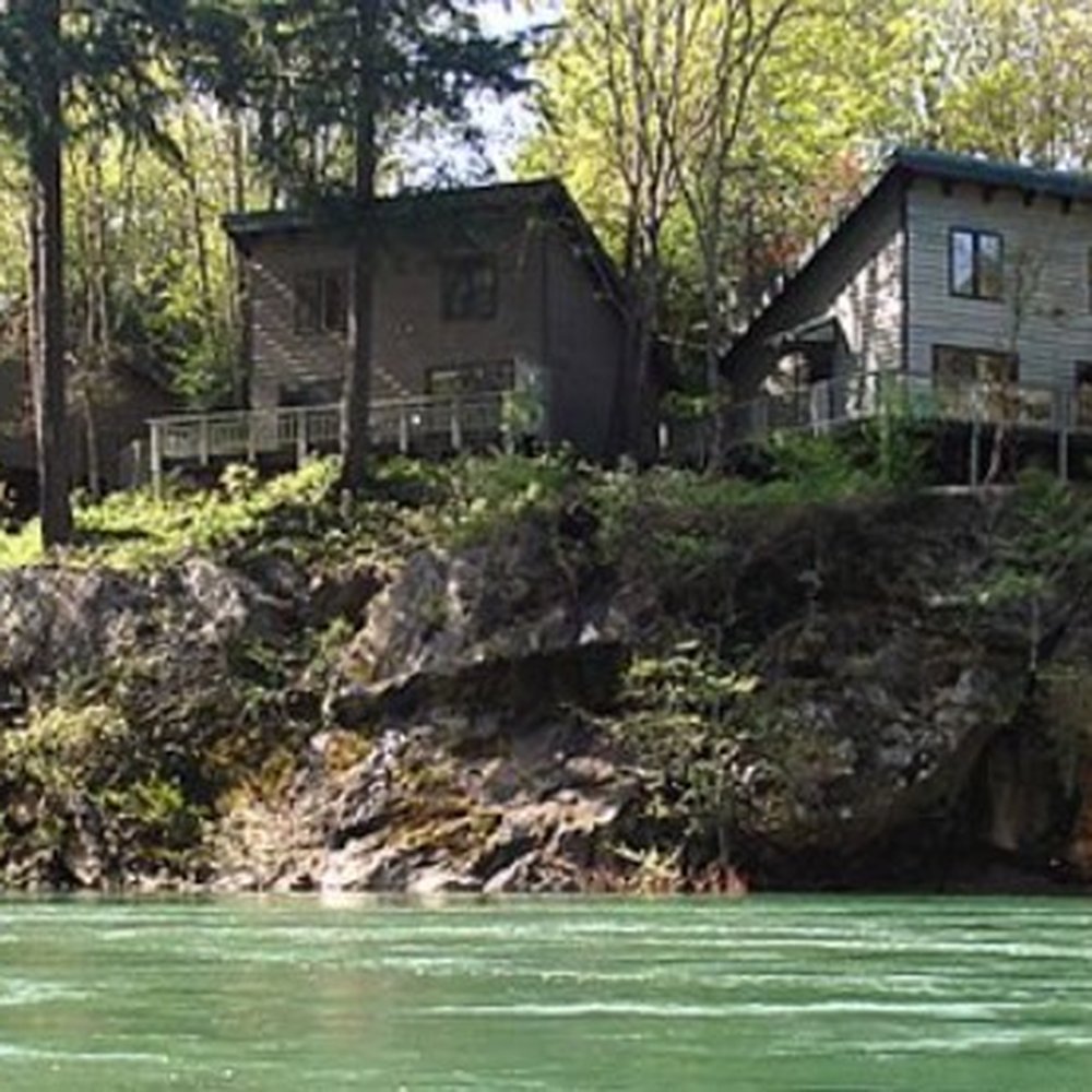 River Vista Vacation Homes - Guest Houses Near Me - Idleyld Park, Oregon River Vista Vacation Homes - Guest Houses Near Me - Idleyld Park, Oregon