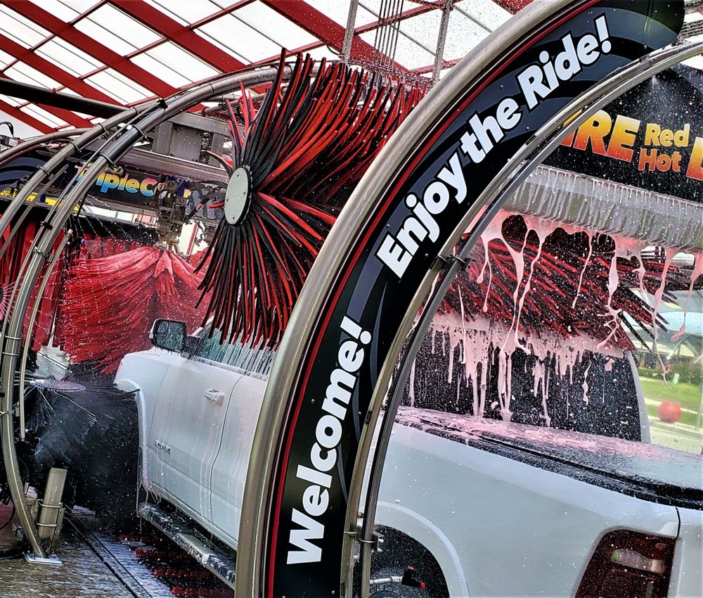 ON TRACK CAR WASH Updated September 2024 15 Photos 840 W Stanford