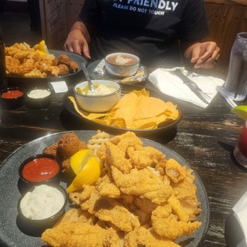 Walk On's - Catfish plate, seafood platter, red beans and rice, queso and chips, and mar-no-Rita - Sports Bars Near Me - Southaven, Mississippi
