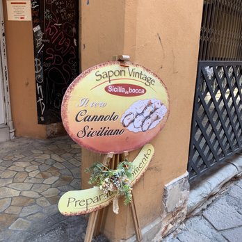 Pellegrino 1936 - The sign showing the pride of making the real cannoli! - Gelato Near Me - Bologna, BO Pellegrino 1936 - The sign showing the pride of making the real cannoli! - Gelato Near Me - Bologna, BO