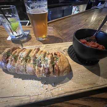 Sandrini's Public House - Italian Near Me - Bakersfield, California