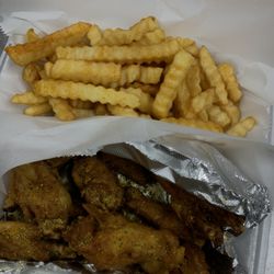 Fry Daddy's - Lemon pepper wings