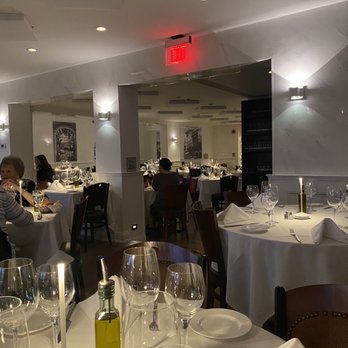 Tutta Bella - Dining room - Italian Near Me - Scarsdale, New York Tutta Bella - Dining room - Italian Near Me - Scarsdale, New York