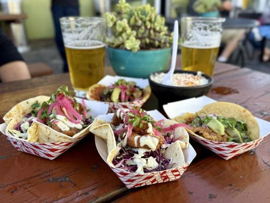 Craft and Taco Lounge by null
