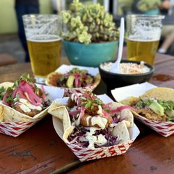 Craft and Taco Lounge - Amazing gourmet tacos and great elote!
