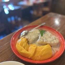 Tee Nee Thai Cuisine - Mango Sticky Rice