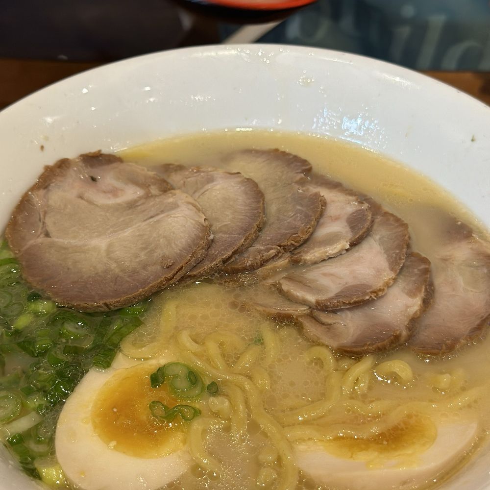 Tonkatsu ramen with thick noodles Tonkatsu ramen with thick noodles