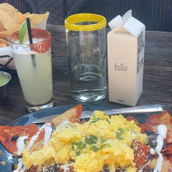 Vidorra - Chilaquiles, margarita, boxed water - Mexican Near Me - Dallas, Texas