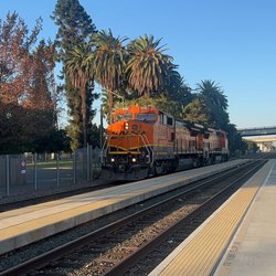 Amtrak - Stockton - BNSF B40's Engines
