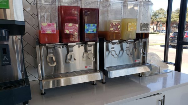 Crisp and Green by null