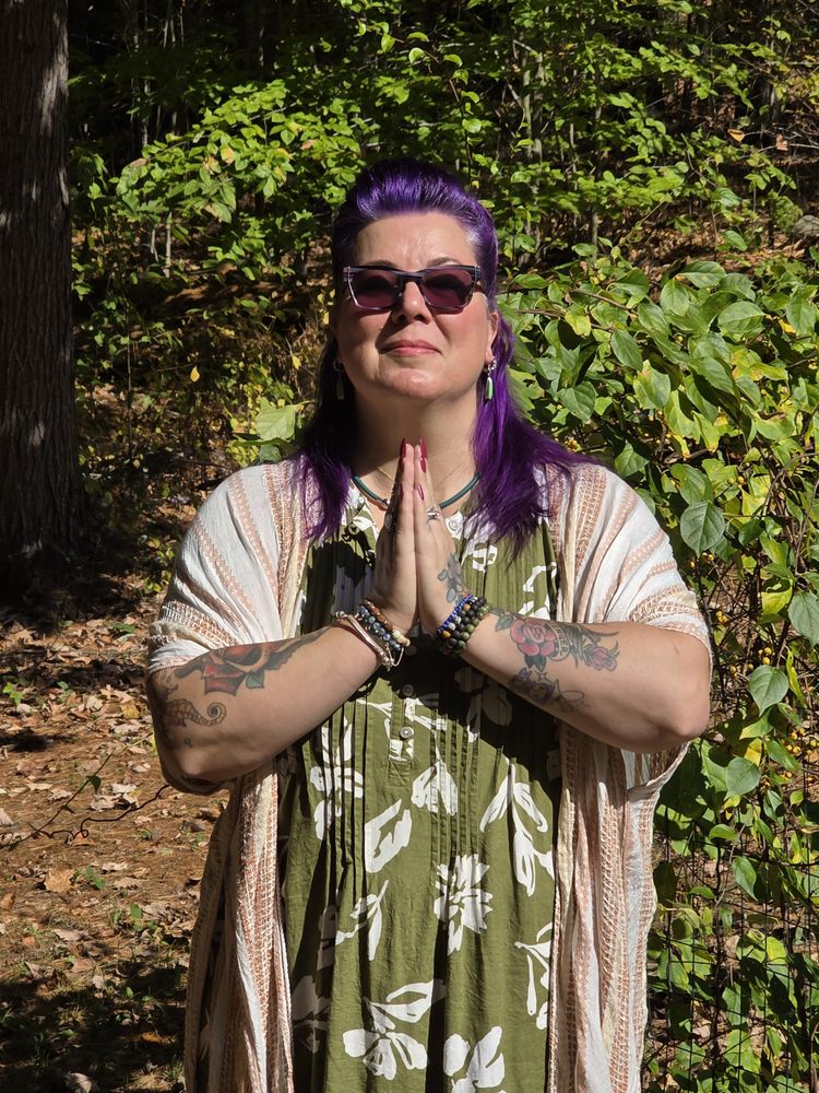 Social spots from Psychic Medium Laura Estelle