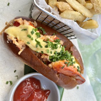 Rusty Pelican - Miami - Best Lobster Roll! - Seafood Near Me - Key Biscayne, Florida Rusty Pelican - Miami - Best Lobster Roll! - Seafood Near Me - Key Biscayne, Florida