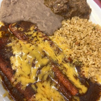 Chile Tomate & Cebolla Mexican Restaurant - Enchiladas and carne gisada plate - Mexican Near Me - San Antonio, Texas Chile Tomate & Cebolla Mexican Restaurant - Enchiladas and carne gisada plate - Mexican Near Me - San Antonio, Texas