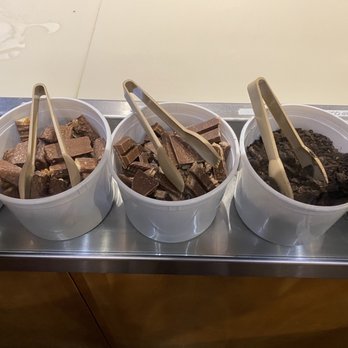 Amy's Ice Creams - Toppings - Ice Cream & Frozen Yogurt Near Me - Houston, Texas Amy's Ice Creams - Toppings - Ice Cream & Frozen Yogurt Near Me - Houston, Texas