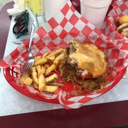 Chubby's Deli - Favorite hamburger in the entire world!!!