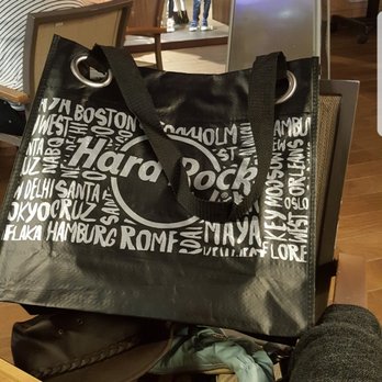 Hard Rock Café - Nice bag...get it from the crew as a present...wow - American Near Me - Tenerife, TF Hard Rock Café - Nice bag...get it from the crew as a present...wow - American Near Me - Tenerife, TF