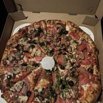 Hector's Pizza - combination pizza - Pizza Near Me - Petaluma, California