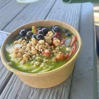 Bodega Delights - Green Bowl tore this uppppppppppp so refreshing!! - Juice Bars & Smoothies Near Me - North Hollywood, California Bodega Delights - Green Bowl tore this uppppppppppp so refreshing!! - Juice Bars & Smoothies Near Me - North Hollywood, California